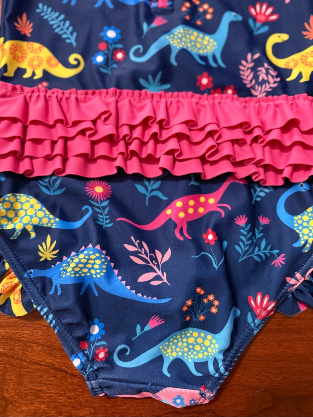 4T Ruffled Rashguard - Picture 3 of 4